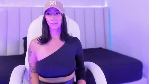 Snapshot of isabella_santamaria chatting on 11, 12, 2024 Isa  online show from 11, 12, 2024