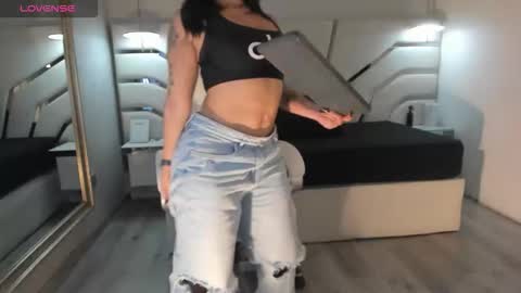 Isa  online show from 28, 11, 2025