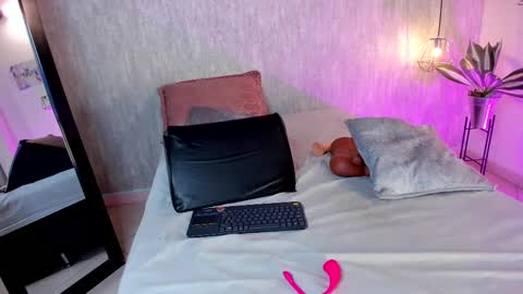 isabella zc online show from 28, 2, 2025