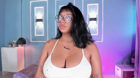 Snapshot of isabella_zc chatting on 3, 8, 2026 isabella zc online show from 3, 8, 2026