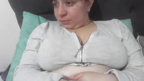 isabellaa_hills_ online show from 14, 11, 2025