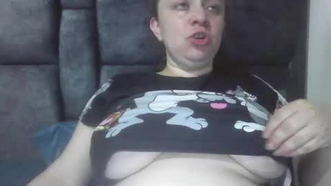 isabellaa_hills_ online show from 6, 5, 2026
