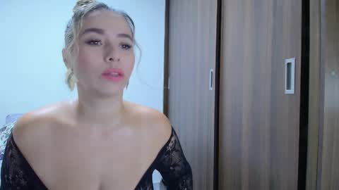 Snapshot of isabellaa_smith03 chatting on 9, 5, 2026 isabellaa_smith03 online show from 9, 5, 2026