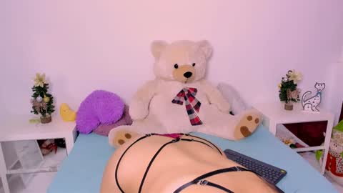 Snapshot of isabellaacruz chatting on 2, 1, 2025 ISABELLA online show from 2, 1, 2025