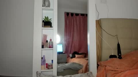 Snapshot of isabellabeker_ chatting on 9, 1, 2026 ISABEL online show from 9, 1, 2026