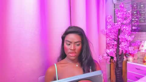 Snapshot of isabellabroms21 chatting on 9, 2, 2025 v online show from 9, 2, 2025