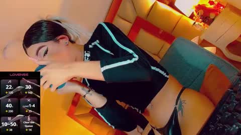 Snapshot of isabellagirs chatting on 9, 10, 2025 isabellagirs online show from 9, 10, 2025