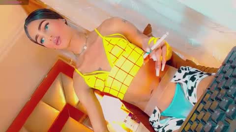 Snapshot of isabellagirs chatting on 11, 10, 2025 isabellagirs online show from 11, 10, 2025