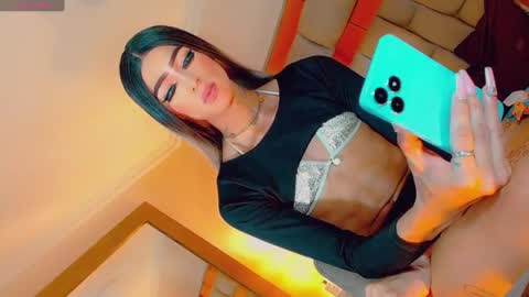 Snapshot of isabellagirs chatting on 15, 10, 2025 isabellagirs online show from 15, 10, 2025