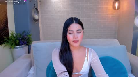 Isa Hill  online show from 18, 12, 2024