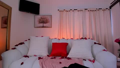 Snapshot of isabellalux_ chatting on 14, 2, 2026 ISABELLA online show from 14, 2, 2026