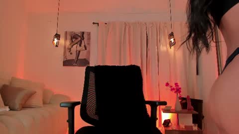 Snapshot of isabellalux_ chatting on 14, 6, 2026 ISABELLA online show from 14, 6, 2026