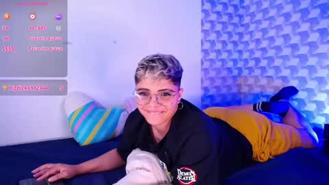 Snapshot of isabellamoutt chatting on 2, 2, 2025 Isabella Mout online show from 2, 2, 2025