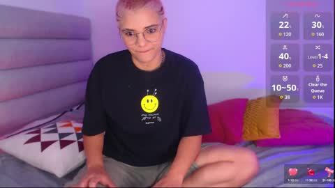 Snapshot of isabellamoutt chatting on 8, 9, 2025 Isabella Mout online show from 8, 9, 2025