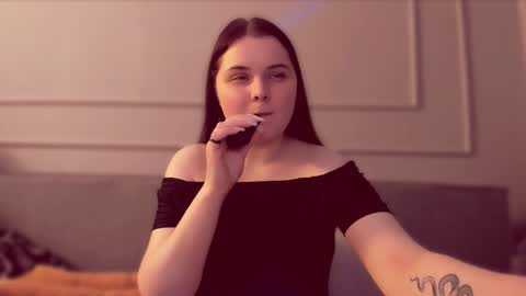 Isabella online show from 17, 10, 2025