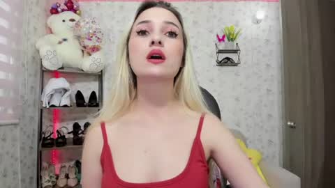 Snapshot of isablonde1 chatting on 10, 3, 2026 ISABELLA online show from 10, 3, 2026