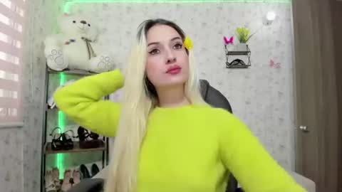 Snapshot of isablonde1 chatting on 8, 4, 2026 ISABELLA online show from 8, 4, 2026