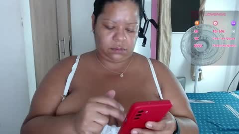 Snapshot of isahot_latin_doll chatting on 15, 5, 2026 isa online show from 15, 5, 2026
