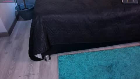 Snapshot of isasanders chatting on 14, 10, 2025 I S A S AN D E R S online show from 14, 10, 2025