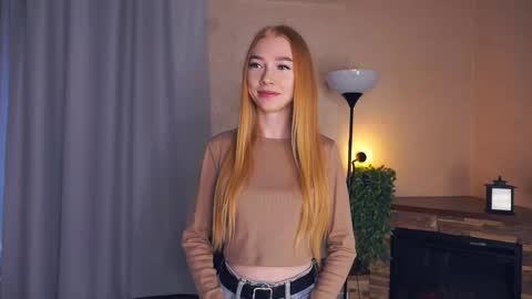 Snapshot of isauralindamood chatting on 29, 11, 2025 Ramonita online show from 29, 11, 2025