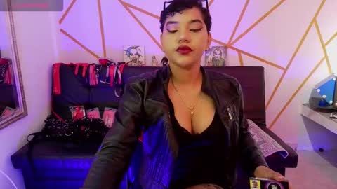 Snapshot of ise_lunny chatting on 5, 11, 2025 isabela online show from 5, 11, 2025