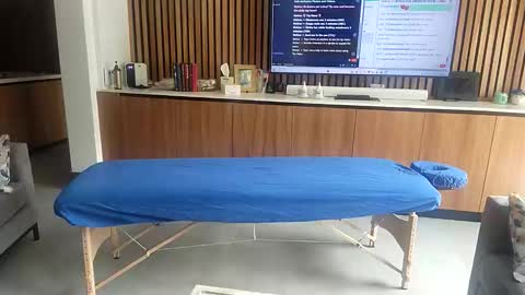 Snapshot of iselayebra chatting on 23, 11, 2025 isela online show from 23, 11, 2025