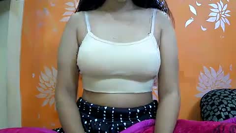 ishika_singh_ online show from 3, 12, 2024