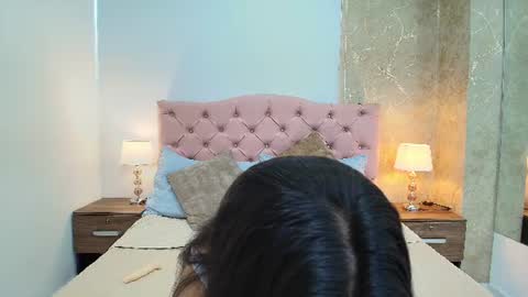 Isis Choi online show from 1, 7, 2026