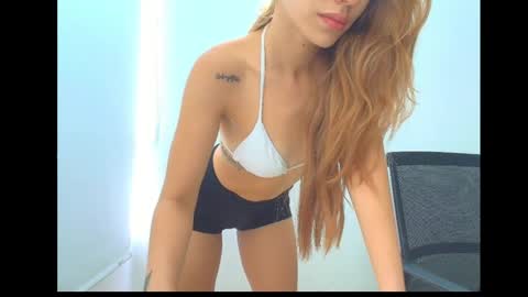 Snapshot of isis_pink chatting on 11, 3, 2026 Alaya online show from 11, 3, 2026