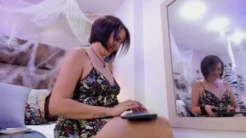 Isis online show from 31, 10, 2025