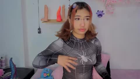 Snapshot of isisjones18 chatting on 24, 10, 2025 Isisjones18 online show from 24, 10, 2025