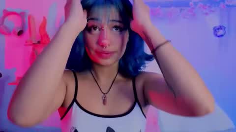 Isisjones18 online show from 18, 1, 2026