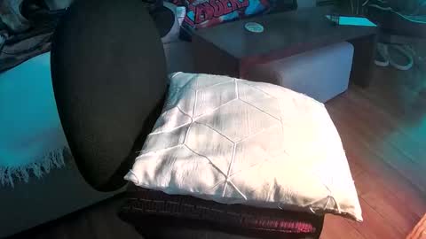 Snapshot of iskarius chatting on 18, 4, 2026 Iskarius online show from 18, 4, 2026