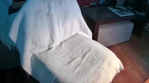 Snapshot of iskarius chatting on 27, 4, 2026 Iskarius online show from 27, 4, 2026