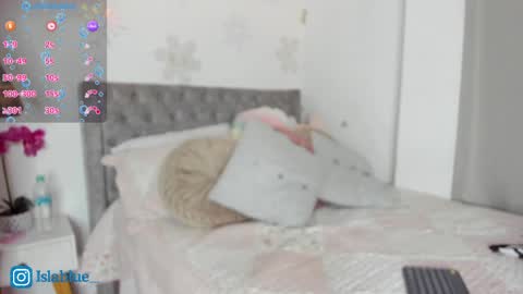 Snapshot of islaa_bluee chatting on 12, 5, 2026 Isla Blue online show from 12, 5, 2026