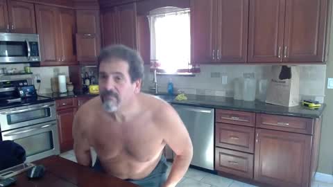 Snapshot of islandguy70 chatting on 26, 10, 2025 Jim online show from 26, 10, 2025