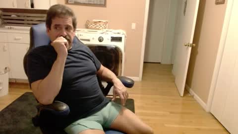 Snapshot of islandguy70 chatting on 8, 11, 2025 Jim online show from 8, 11, 2025