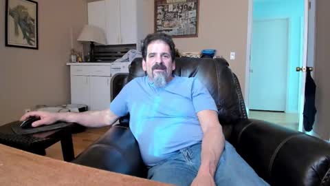 Snapshot of islandguy70 chatting on 18, 3, 2026 Jim online show from 18, 3, 2026