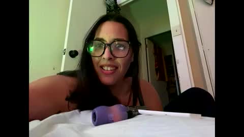 Snapshot of islandmilf777 chatting on 15, 2, 2025 BiancaRose online show from 15, 2, 2025