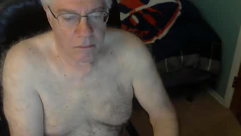 Snapshot of islesman22 chatting on 28, 9, 2025 islesman22 online show from 28, 9, 2025