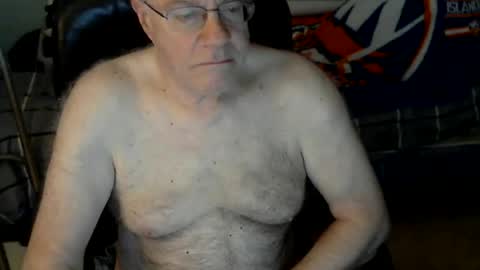 Snapshot of islesman22 chatting on 8, 7, 2026 islesman22 online show from 8, 7, 2026