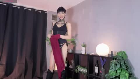 Julyane online show from 15, 4, 2026