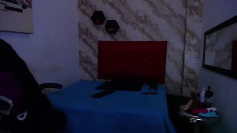 Snapshot of issa__love chatting on 9, 1, 2026 issa online show from 9, 1, 2026