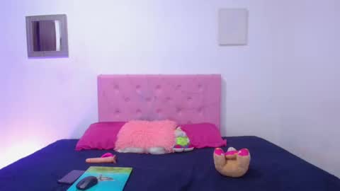 Snapshot of issa_kitty chatting on 25, 2, 2025 issa_kitty online show from 25, 2, 2025