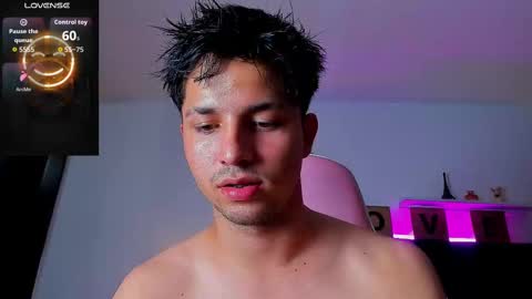 Snapshot of issac_james chatting on 13, 9, 2025 Issac online show from 13, 9, 2025