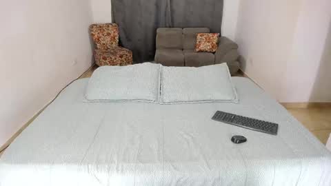 Isabella  online show from 9, 2, 2025