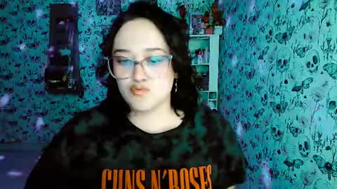 Yiz online show from 4, 7, 2026