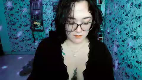 Yiz online show from 8, 8, 2026