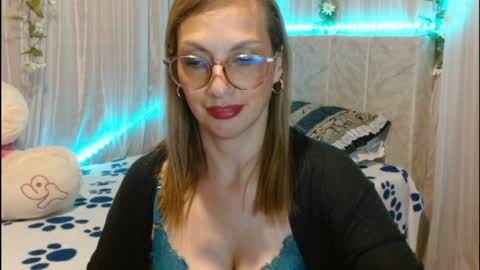 Itala Gomez online show from 11, 1, 2025