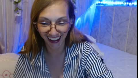 Itala Gomez online show from 9, 2, 2025